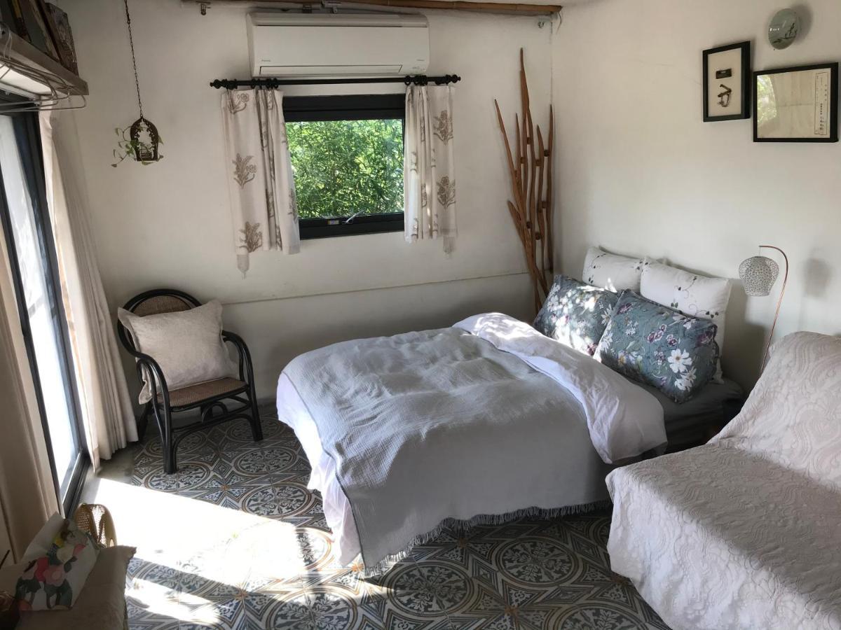香蕉與黑膠 Yellow And Black Guest House Mei-nung Exterior foto