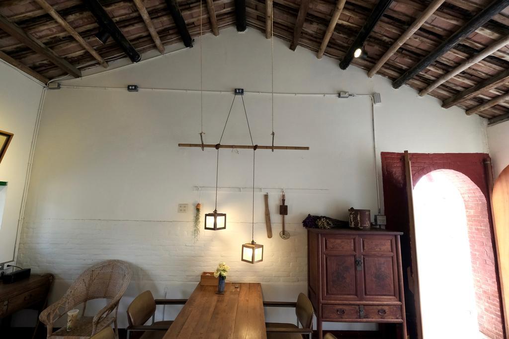 香蕉與黑膠 Yellow And Black Guest House Mei-nung Exterior foto