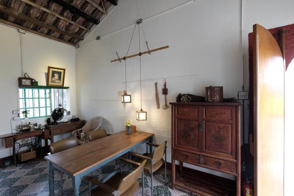 香蕉與黑膠 Yellow And Black Guest House Mei-nung Exterior foto