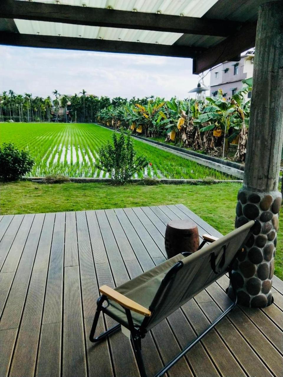 香蕉與黑膠 Yellow And Black Guest House Mei-nung Exterior foto