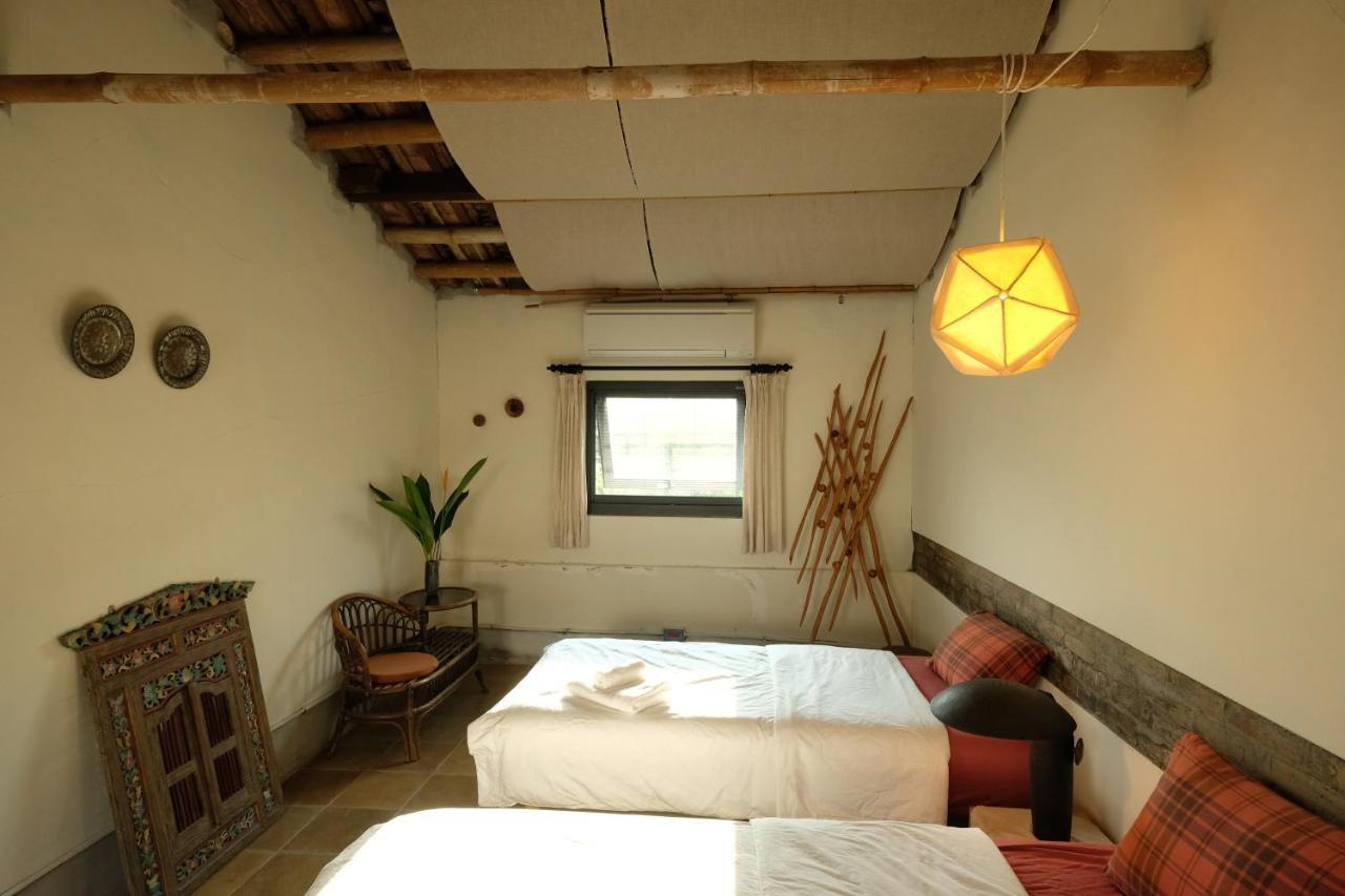 香蕉與黑膠 Yellow And Black Guest House Mei-nung Exterior foto