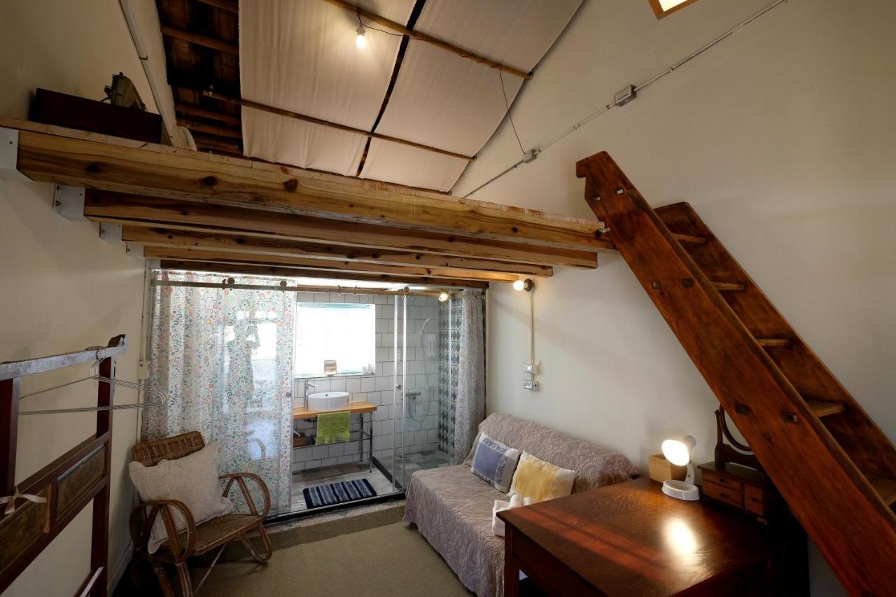 香蕉與黑膠 Yellow And Black Guest House Mei-nung Exterior foto