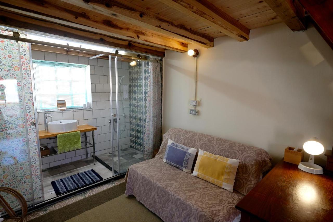 香蕉與黑膠 Yellow And Black Guest House Mei-nung Exterior foto